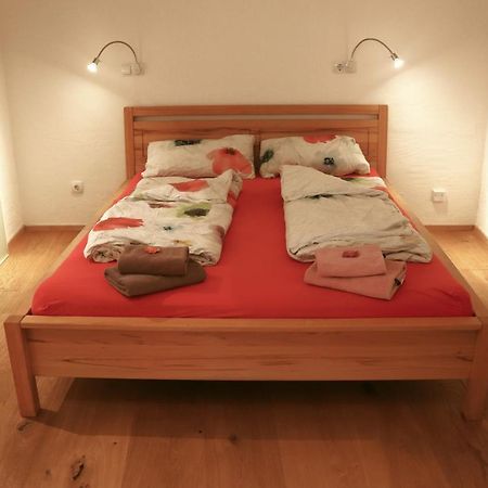 Stilvolle Wohnung Auf 50 M² Mit Parkplatz Und Wifi Kraiburg am Inn Extérieur photo