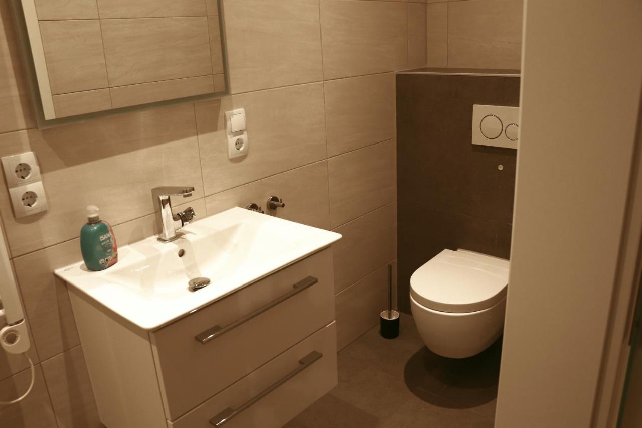 Stilvolle Wohnung Auf 50 M² Mit Parkplatz Und Wifi Kraiburg am Inn Extérieur photo
