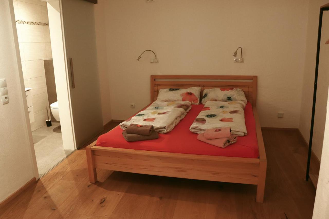 Stilvolle Wohnung Auf 50 M² Mit Parkplatz Und Wifi Kraiburg am Inn Extérieur photo