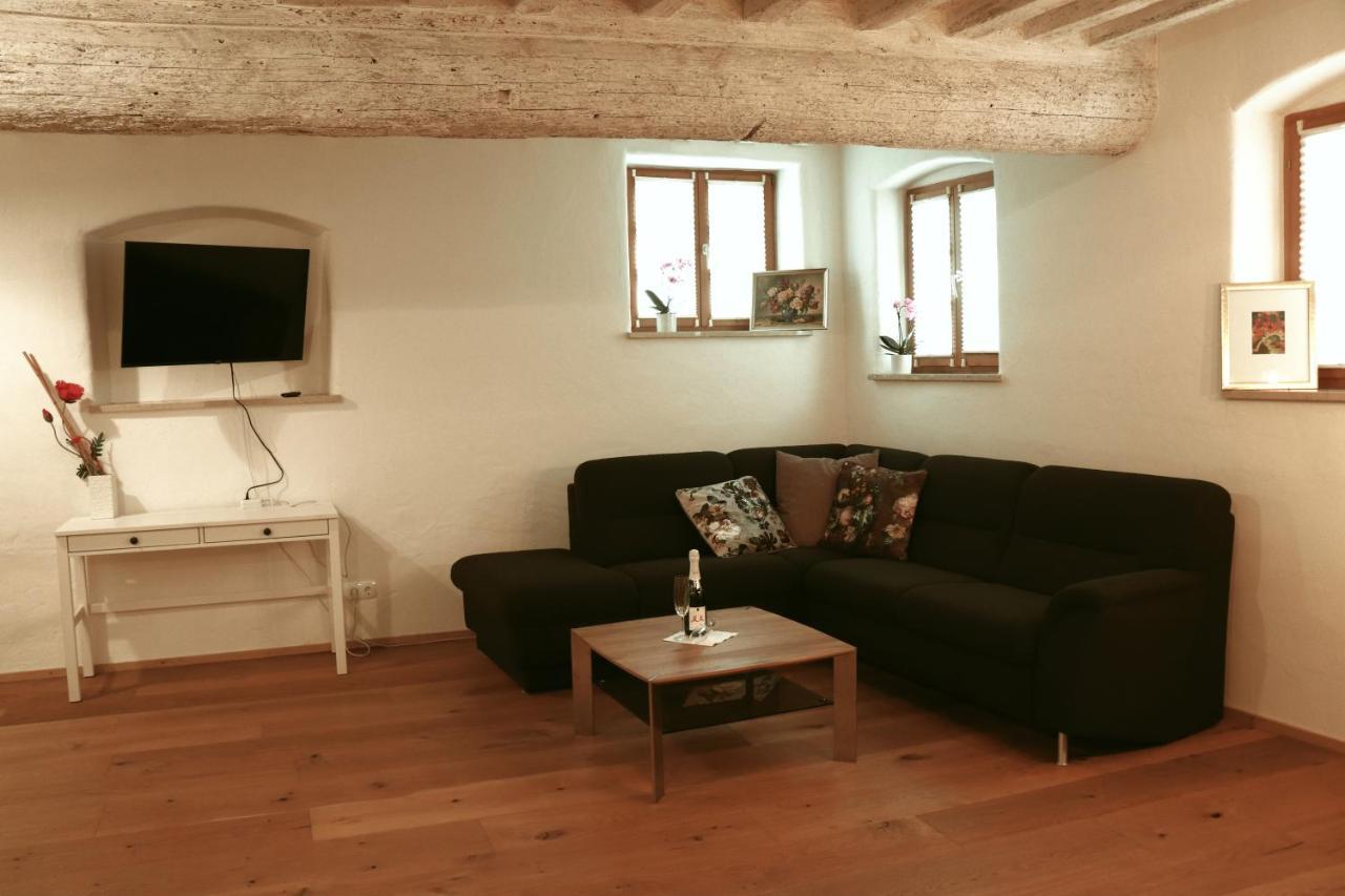 Stilvolle Wohnung Auf 50 M² Mit Parkplatz Und Wifi Kraiburg am Inn Extérieur photo