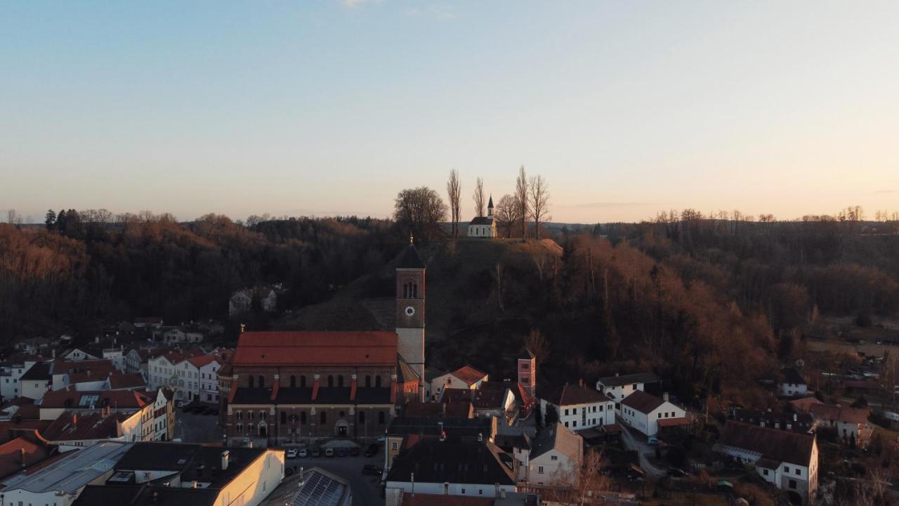 Stilvolle Wohnung Auf 50 M² Mit Parkplatz Und Wifi Kraiburg am Inn Extérieur photo